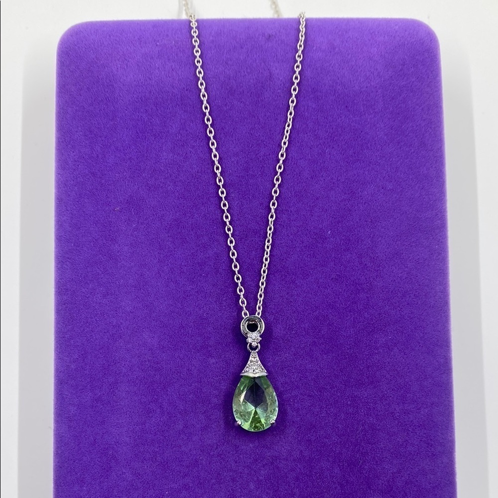 💛 Elegant 18k White Gold Plated Green Elbaite Gemstone Necklace